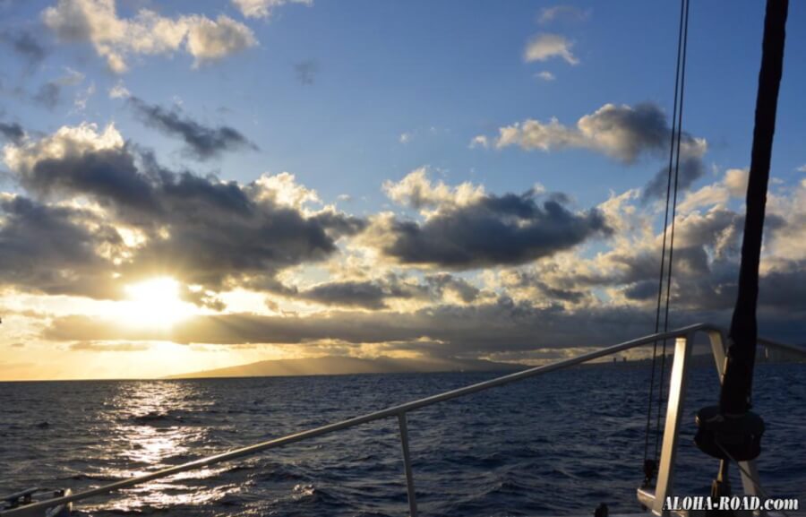 カタマランから見るハワイの夕日